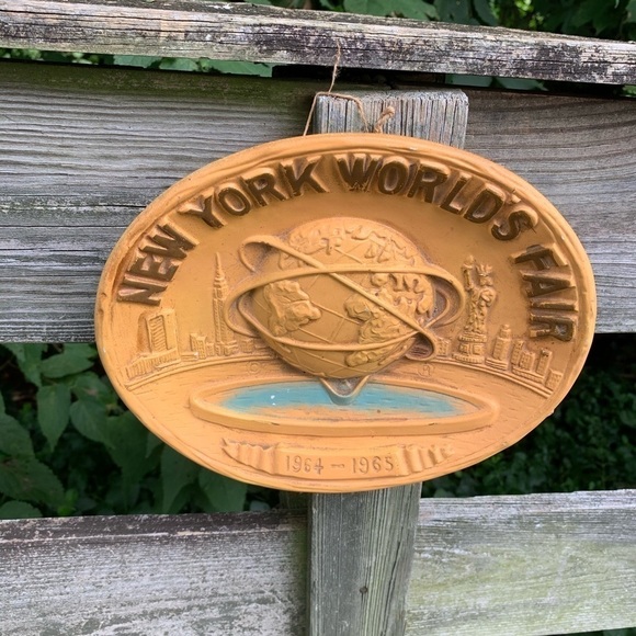 Vintage New York Worlds Fair 1964-65 Wall Art Tray - Picture 1 of 4